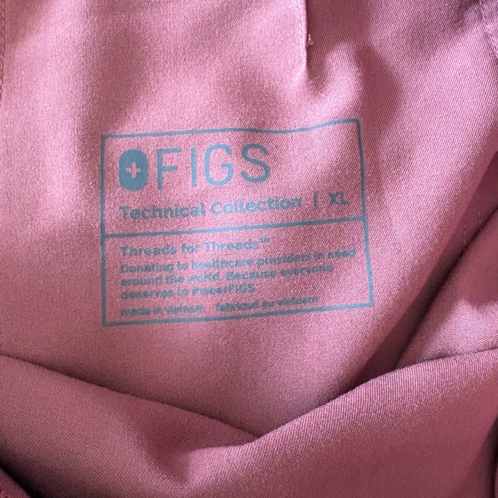 FIGS Scrub Set - Picture 6 of 6